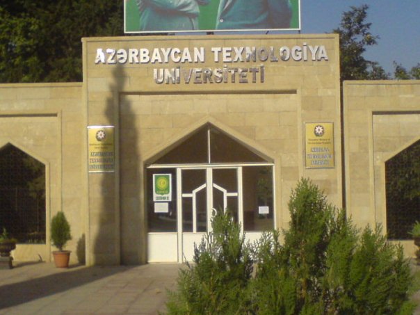 Gəncədə universitet uğrunda mübarizə qızışdı