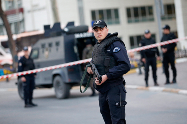 Türkiyədə 4 polis həlak oldu