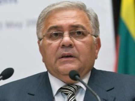Oqtay Əsədov ABŞ-da bəyannaməyə etiraz etdi 