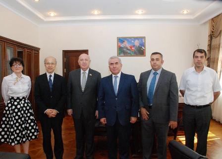 Yaponiyalı professor ATU-ya gəldi 