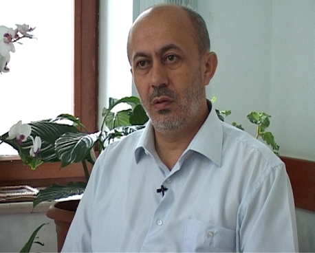 ...insanlıq məktəbinin ustadı 
