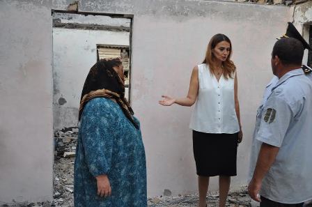 Deputat ermənilərin atəş nəticəsində evini yandırdığı kənd sakini ilə görüşüb -FOTO