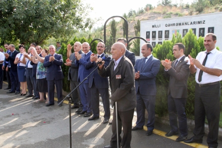 Hərbi təlimlər xalqın döyüş ruhunu daha da artırıb
