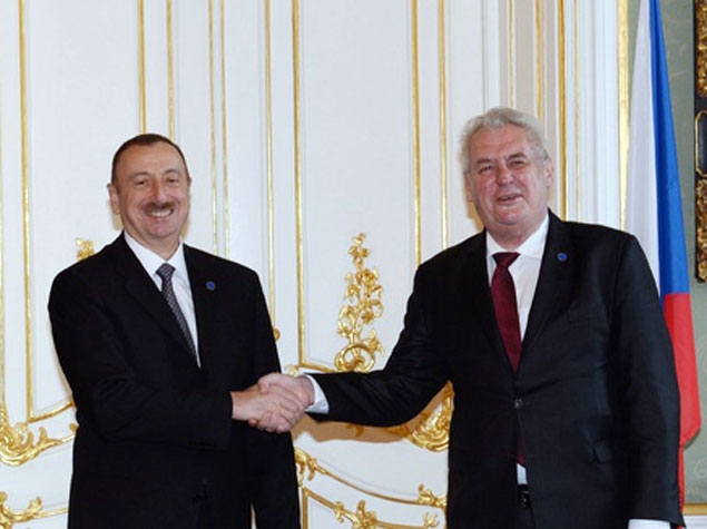 Prezidentlər İlham Əliyev və Miloş Zeman Bakıda bəyanat verdilər