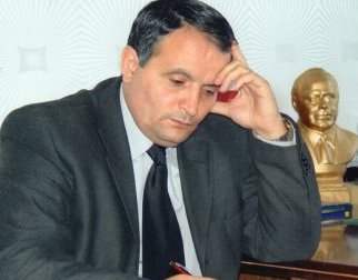 Xəbərdarlığa qulaq asmayan YAP-çı jurnalist deputatlığa namizəd oldu 
