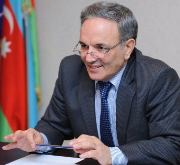 Əflatun Amaşov rəsmən deputatlığa namizəd oldu