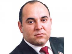 Əhəd Əhmədov Çingiz Qənizadənin dairəsindən namizədliyini irəli sürüb