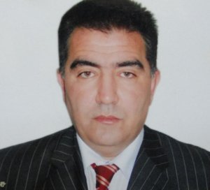 Keçmiş icra başçısı YAP-ın çağırışlarına məhəl qoymadı, namizəd oldu