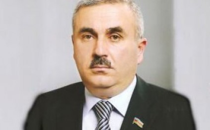 Deputat və köməkçisi eyni dairədən namizəd oldular - MARAQLI