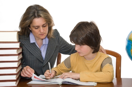 “Repititorluq təhsilin bıçaq yarasıdır”