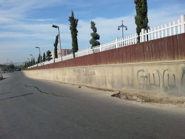 Bakı Avtovağzalının qarşısında torpaq sürüşməsi oldu