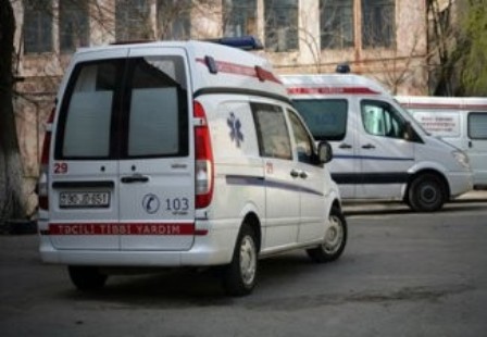 Zəhərlənən qadın, evin damından və pəncərədən yıxılan kişi öldü