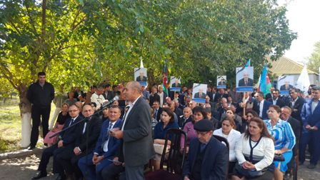 Seçicilər Əhliman Əmiraslanovu dəstəkləyir - FOTO