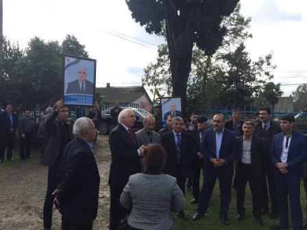 Hadi Rəcəbli seçiciləri ilə görüşlərini davam etdirir - FOTO