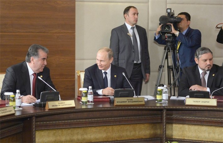 Putin İlham Əliyevlə nə danışdığını açıqladı