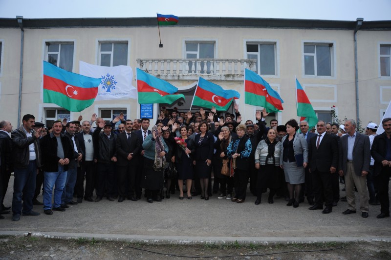 Bahar Muradova Yuxarı Kürdmahmudlu kəndində görüş keçirib - FOTOLAR