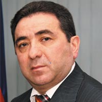 “Etibar Əliyev bank sistemini təkmilləşdirəcək”