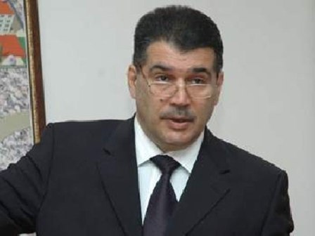 Zakir Qaralov Elşad Abdullayevin qardaşını işdən çıxardı