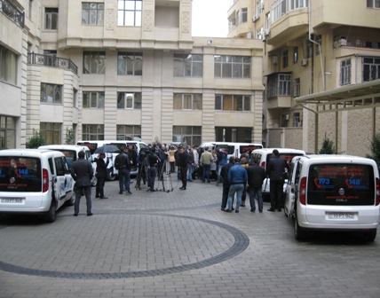Bakıda kütləvi “kupça”  paylanır