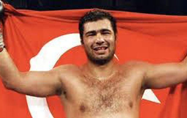  Məşhur boksçu vəfat etdi