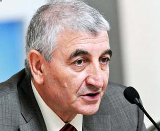 Məzahir Pənahov: "Seçkinin ilkin nəticələri saat 24.00-dan sonra məlum olacaq"