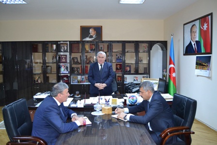 İcra başçısı yerli məmurlara sahibkarlara dəyib-dolaşmamağı tapşırdı