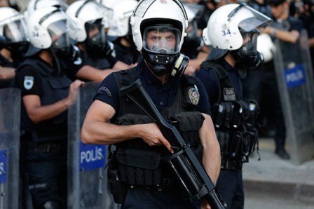 Türkiyədə İŞİD-ə qoşulmaq istəyən 14 azərbaycanlı saxlanıldı 