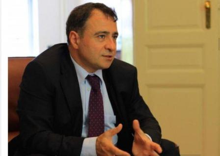 Arif Məmmədov səfir rütbəsindən məhrum edildi 