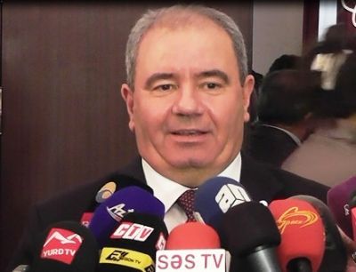Sabiq nazir Əli Abbasov: “Evimdə oturmuşam” 