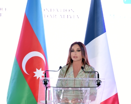 Mehriban Əliyeva Fransa xalqına başsağlığı verdi