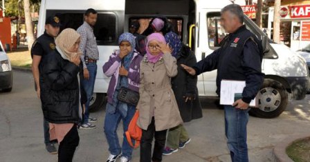  Türkiyədə İŞİD-ə qoşulmağa gedən indoneziyalı qadınlar yaxalanıb 