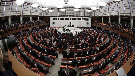 Türkiyə parlamenti yeni tərkibdə fəaliyyətə başladı 