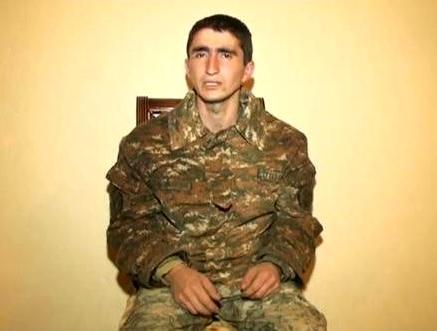 Ağ bayraqla Azərbaycana keçən erməni əsgər geri qaytarıldı
