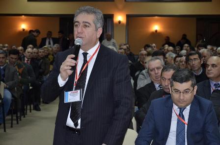  -“Fit verənlər və stats sekretarlar” institutları öyrənilsin -   İqtisadçıdan maraqlı təklif  
