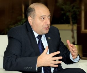“Həkimlər pula görə qeysəriyyə əməliyyatına üstünlük verirlər”