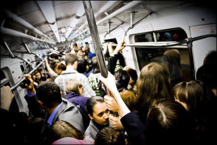 Bakı metrosunda problem: Qatar tuneldə qaldı