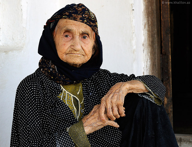 Azərbaycanda 100 yaşa görə qadınlar kişiləri 8 dəfə üstələdi