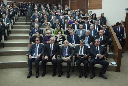 Səlim Müslümov 8 nəfər vəzifəli şəxsi işdən çıxardı