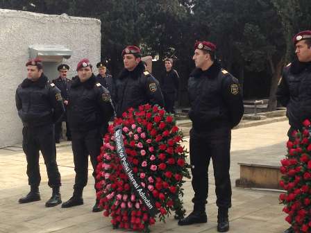 Ramil Usubov, Mədət Quliyev polislərin dəfninə gəldilər - FOTOLAR