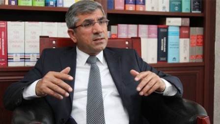 Türkiyədə Vəkillər Kollegiyasının sədri və polis öldürüldü