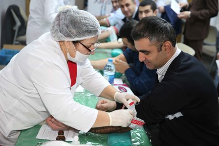 Bakıda “Bir damla qan qurtarılan bir can” aksiyası keçirildi - FOTOLAR