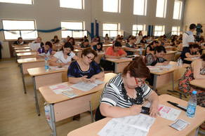 2 mindən çox müəllim qiymətləndirildi