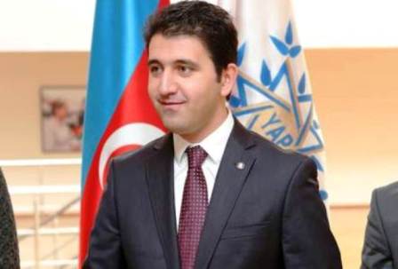  Vəkil deputatı məhkəməyə verir 