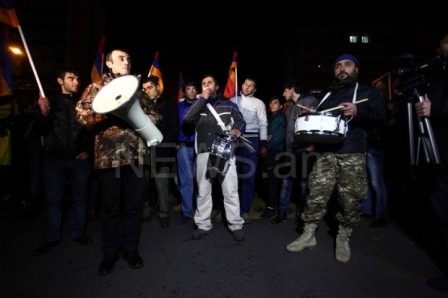  MSK-nın qarşısında Sarqsyanın istefasını tələb olunur  - FOTO  