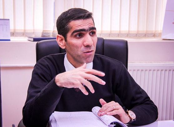 Azərbaycanda prorektorun oğlunu maşın vurub, uşaq 7 gündür komadadır