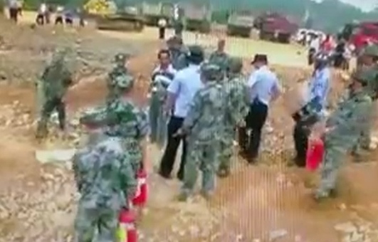 Dörd əsgər diri-diri yandı - VİDEO