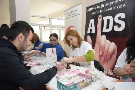 Tibb Universitetinin tələbələri bu virusa görə yoxlandılar - FOTO