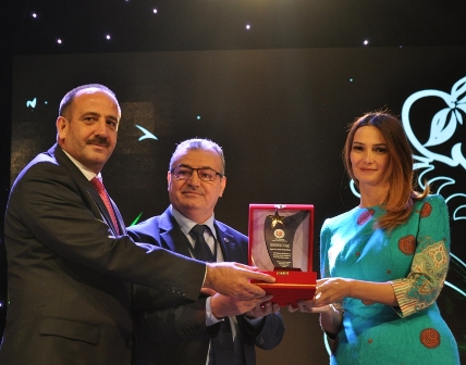 Qənirə Paşayeva Ankarada ödül aldı - FOTO