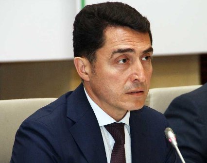 Əli Hüseynli Rövşən Rzayevin ABŞ-la bağlı qanun layihəsini dəstəklədi