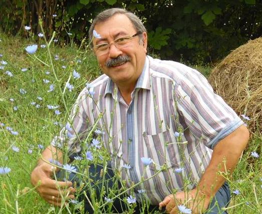 Tanınmış şair vəfat etdi